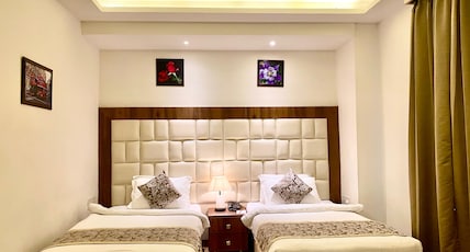Hotel Prime Regalia Room Type - DELUXE ROOM TWIN BED(2 SINGLE SEPARATE BEDS) with SMART LED TV
