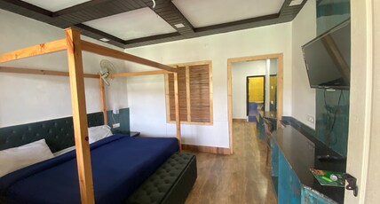 Hotel 24(new bharat) walkable distance from Mall Road Room Type - 203 Family Room (5 persons)
