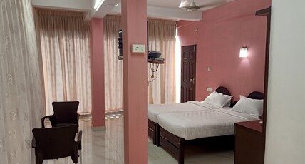 AIRPORT SAVERA INN Room Type - DELUXE ROOM