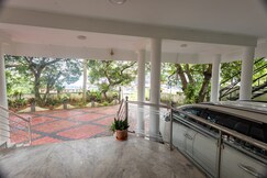 Altinho Castle Homestay
