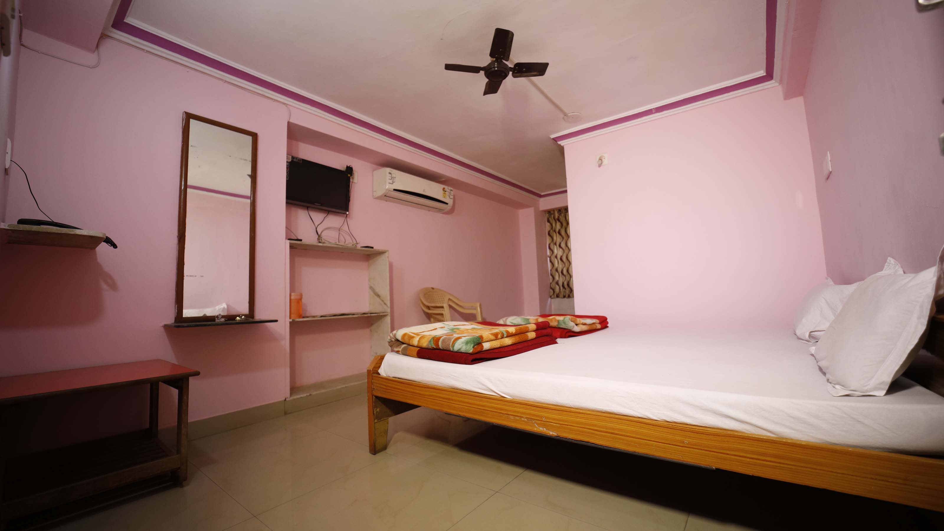 HOTEL PRATIBHA PALACE - Tap to explore photos