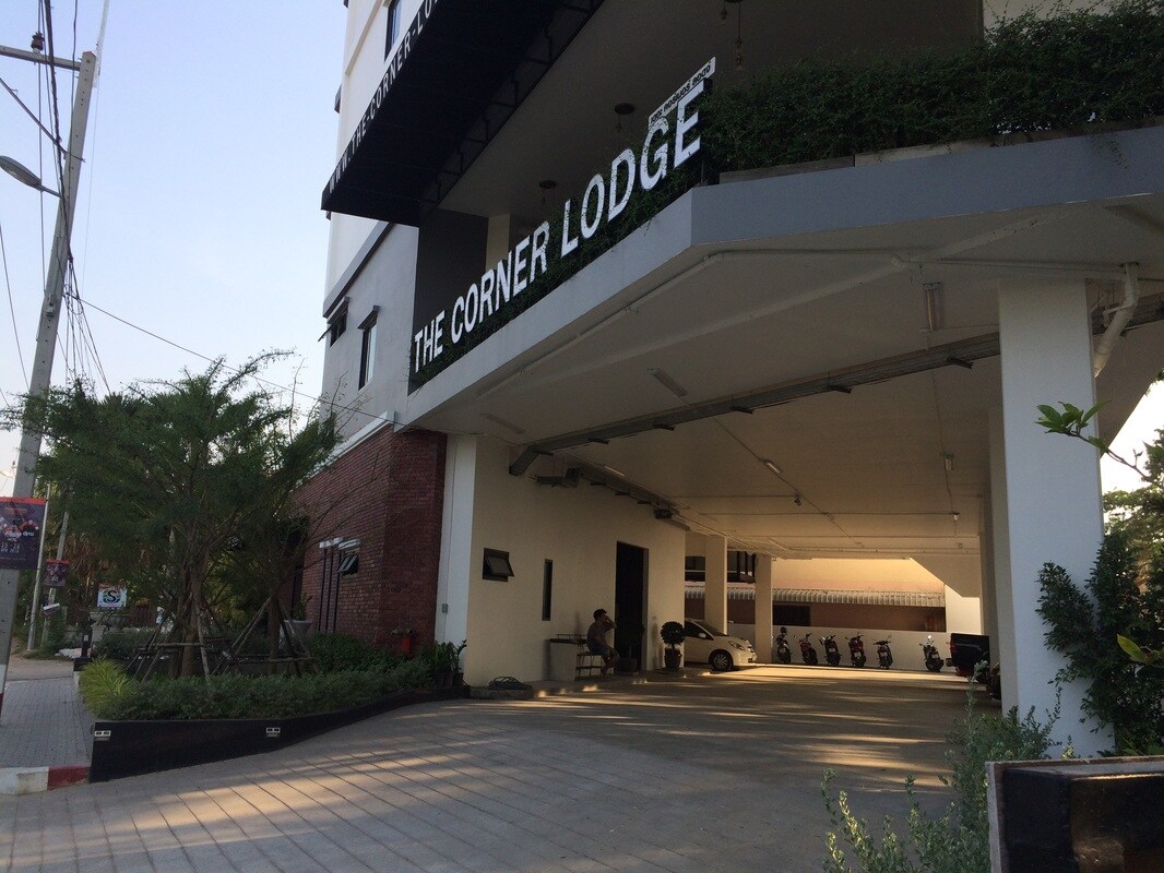 The corner lodge Pattaya - Tap to explore photos