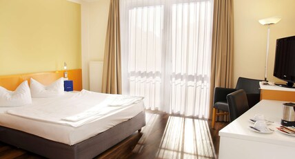 Best Western Macrander Hotel Dresden Room Type - 1 Queen Bed, Business Room, Quiet Location