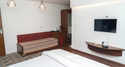HOTEL WAVES CLUB Room Type - Deluxe Room