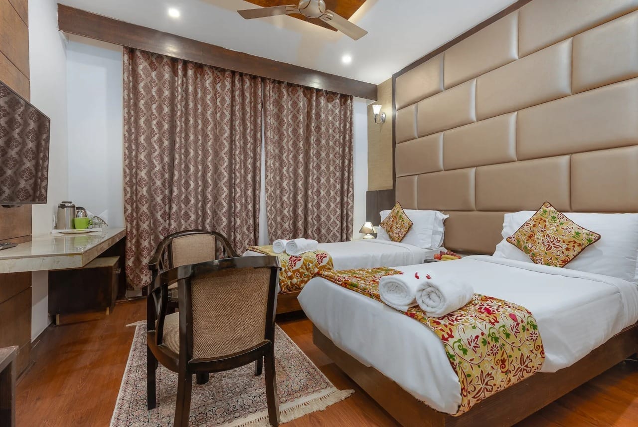 HOTEL ROYAL ARABIA - Tap to explore photos