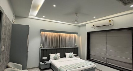 Hotel Kashish Garden & Restaurent Room Type - Deluxe Room