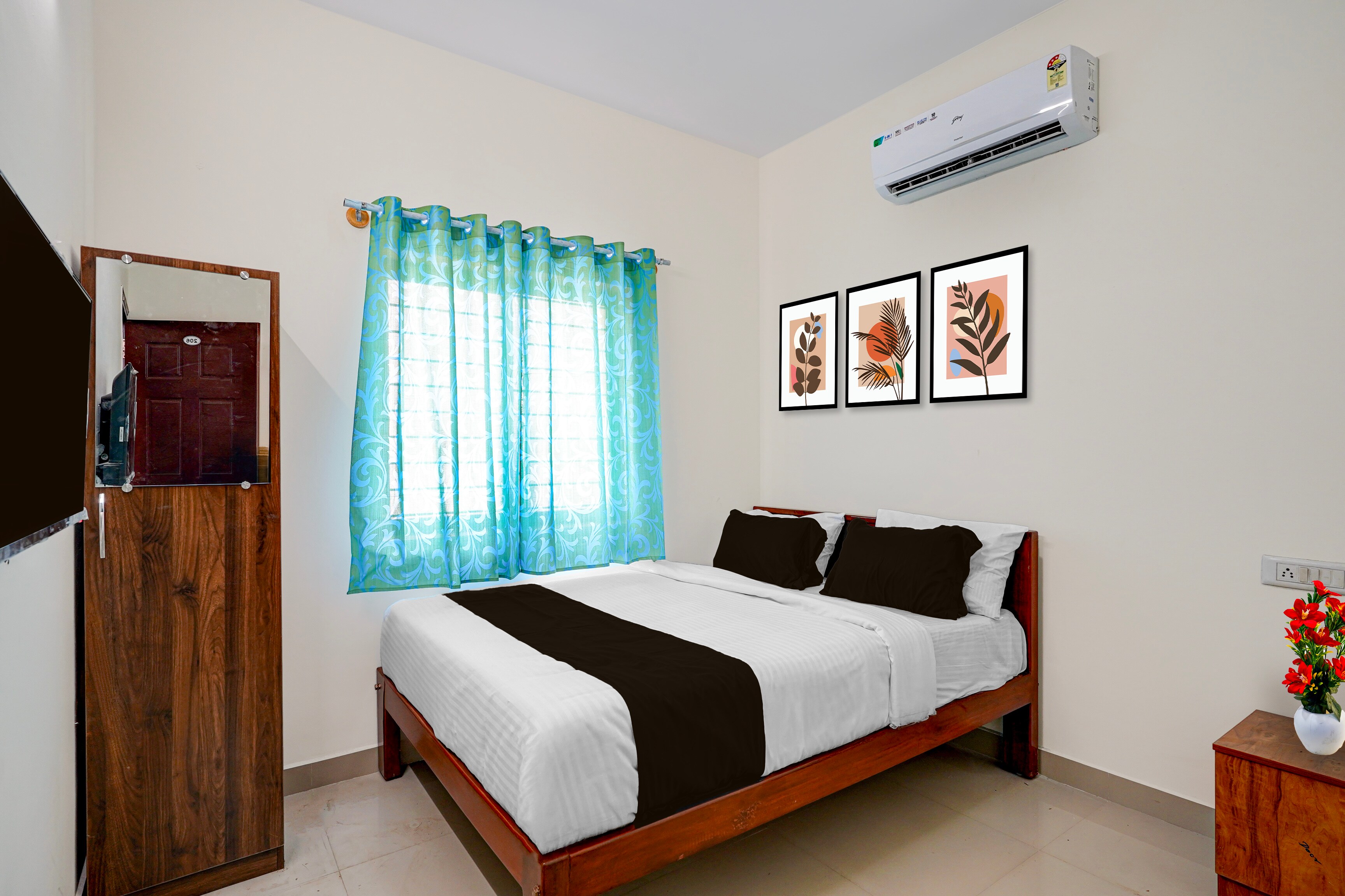 Hotel O Defense Colony Soladevanahalli Formerly Seven Hills - Tap to explore photos