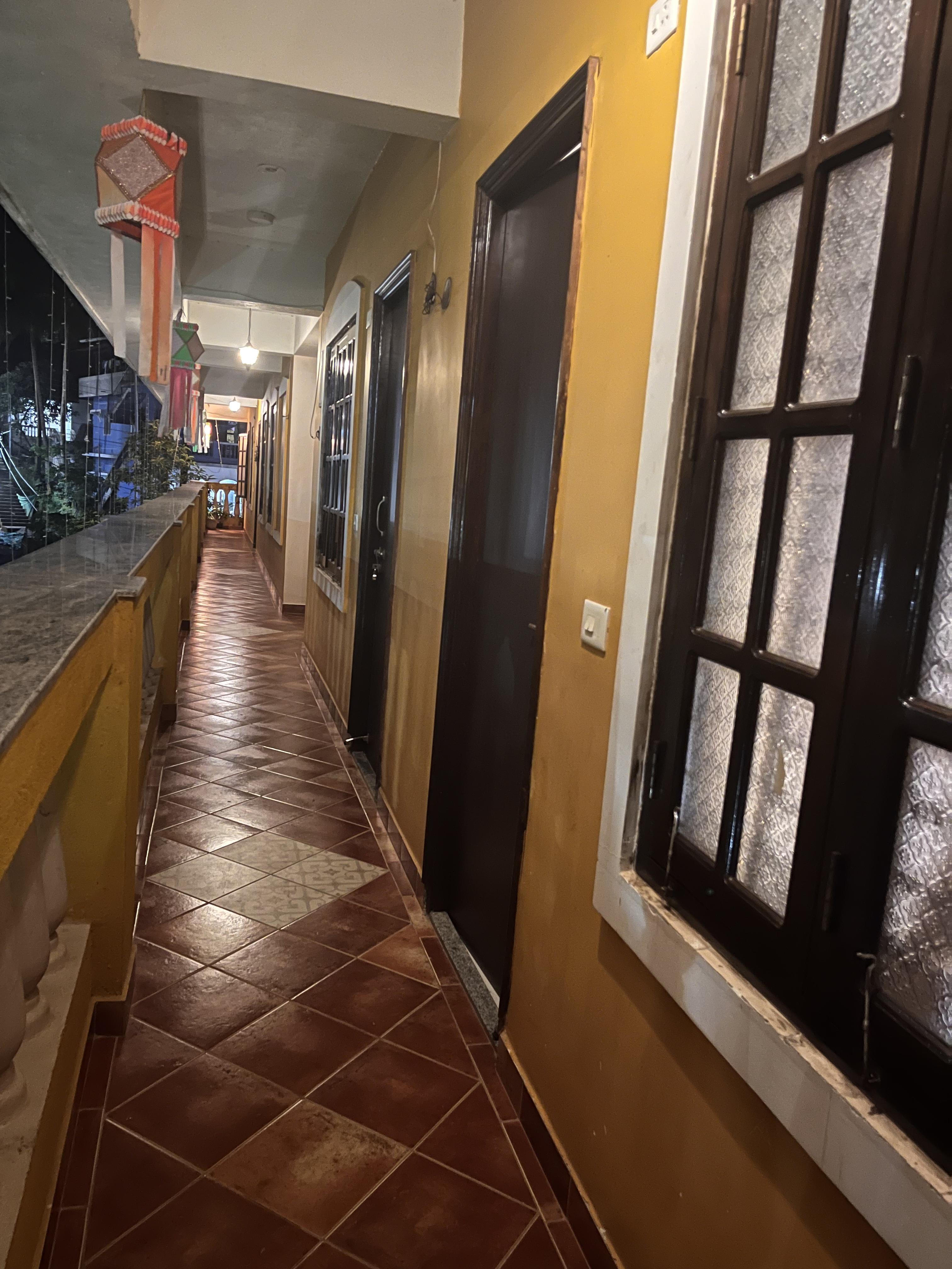 Srinivasa HomeStays - Tap to explore photos