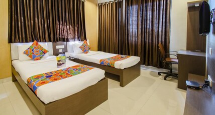 Hotel Sanket Inn Room Type - Executive AC Room (King Bed)