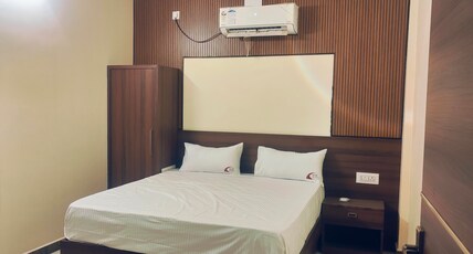Vijay Residency Room Type - Delux Bedroom 1