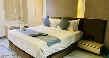 Hotel The Grey Circle vijay nagar Room Type - Executive Room