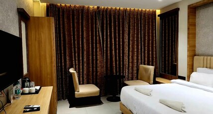 HOTEL SKYLINE Room Type - LUXURIOUS PRESIDENTIAL SUITE HOTEL SKYLINE Room Type - LUXURIOUS PRESIDENTIAL SUITE