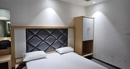 Hotel saffron inn Room Type - Super Deluxe Room