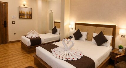 Hotel J K International Room Type - Tripple Bed Family Room With City View Hotel J K International Room Type - Tripple Bed Family Room With City View