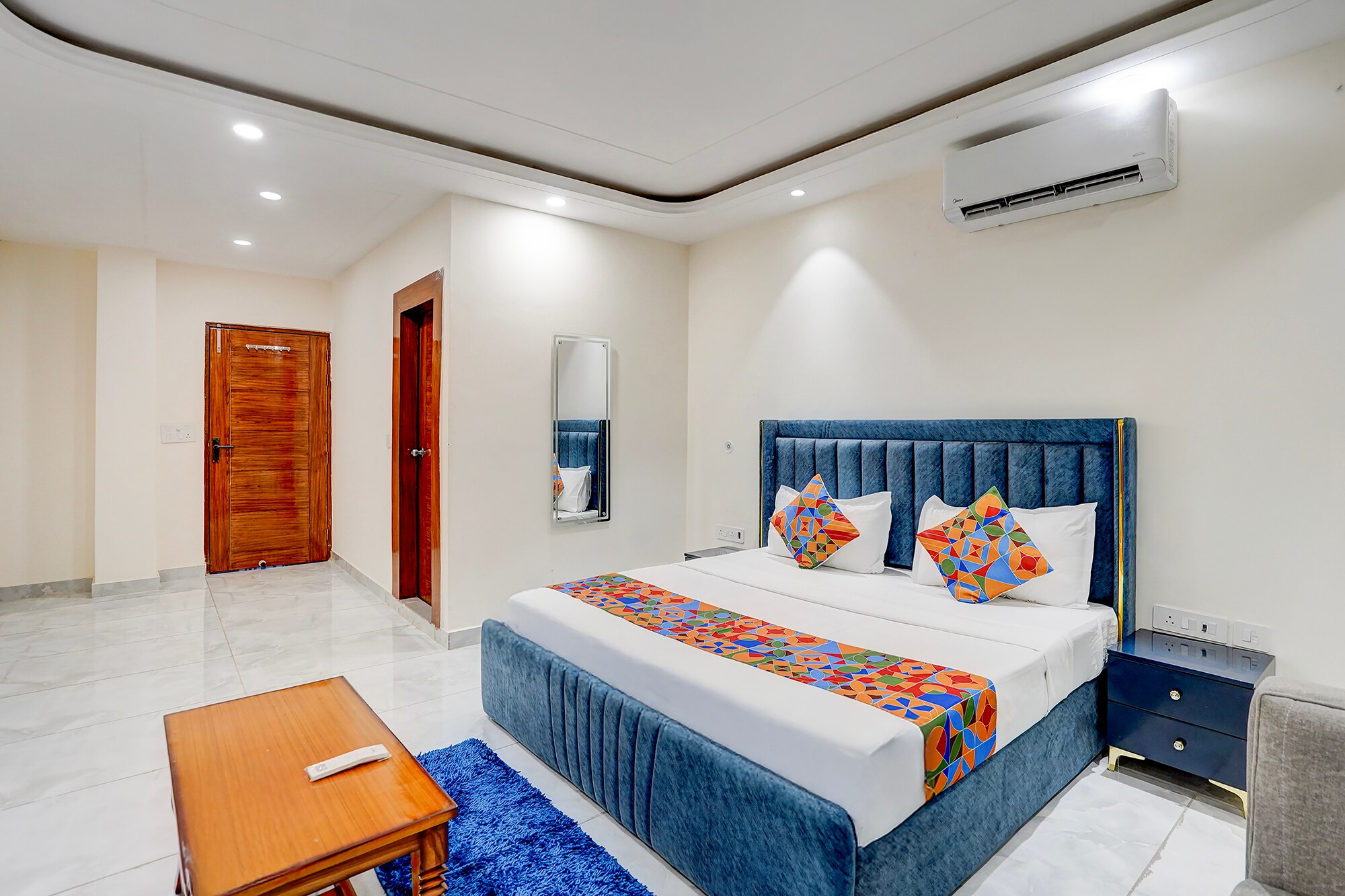 FabHotel The Royal Kishan Complex - Tap to explore photos