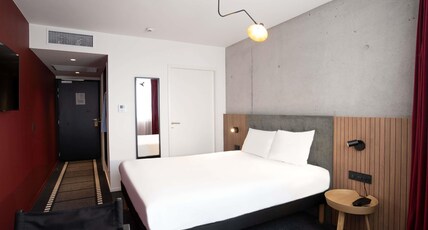 Ibis Styles Lens Centre Gare Room Type - Standard room with double bed