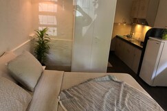 Cozy studio guest house at Delphi bungalow Mumbai