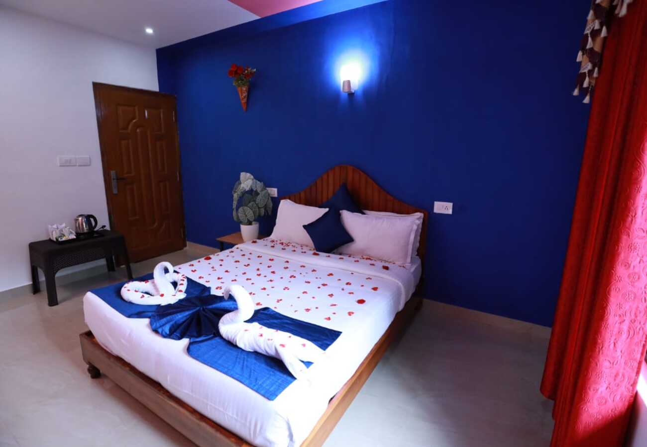 Ivory Homestay - Tap to explore photos