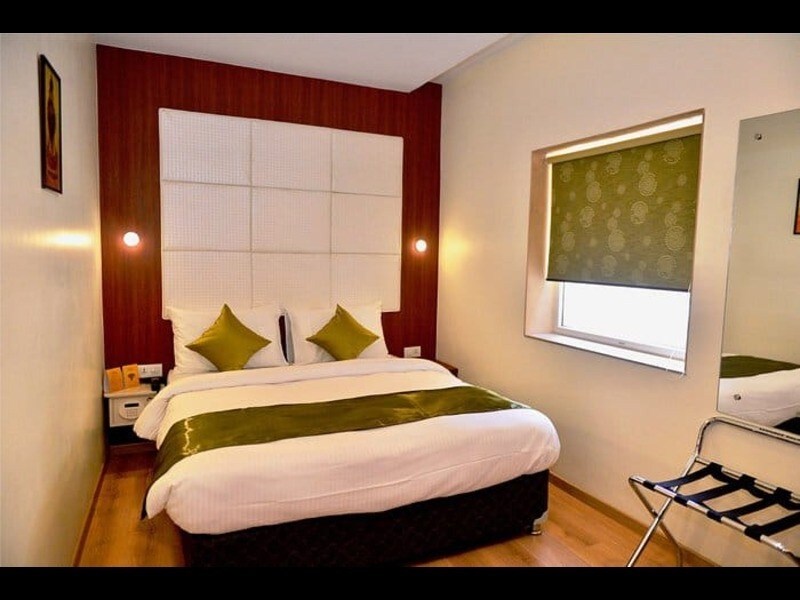 The Onyx - Premium Business Hotel - Tap to explore photos
