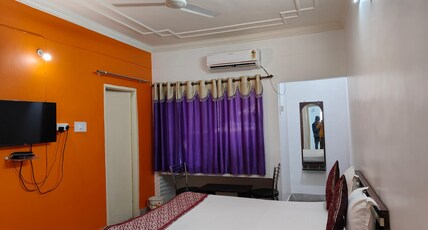 Hotel Aditya Palace Room Type - Deluxe Room