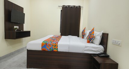 FabHotel Shree Vilas Room Type - Deluxe Room