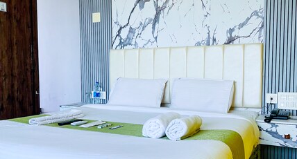 Hotel Heraa Inn Room Type - Family Ac room