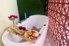 BluO 2BHK Hitech City - Bathtub, Balcony, Gym