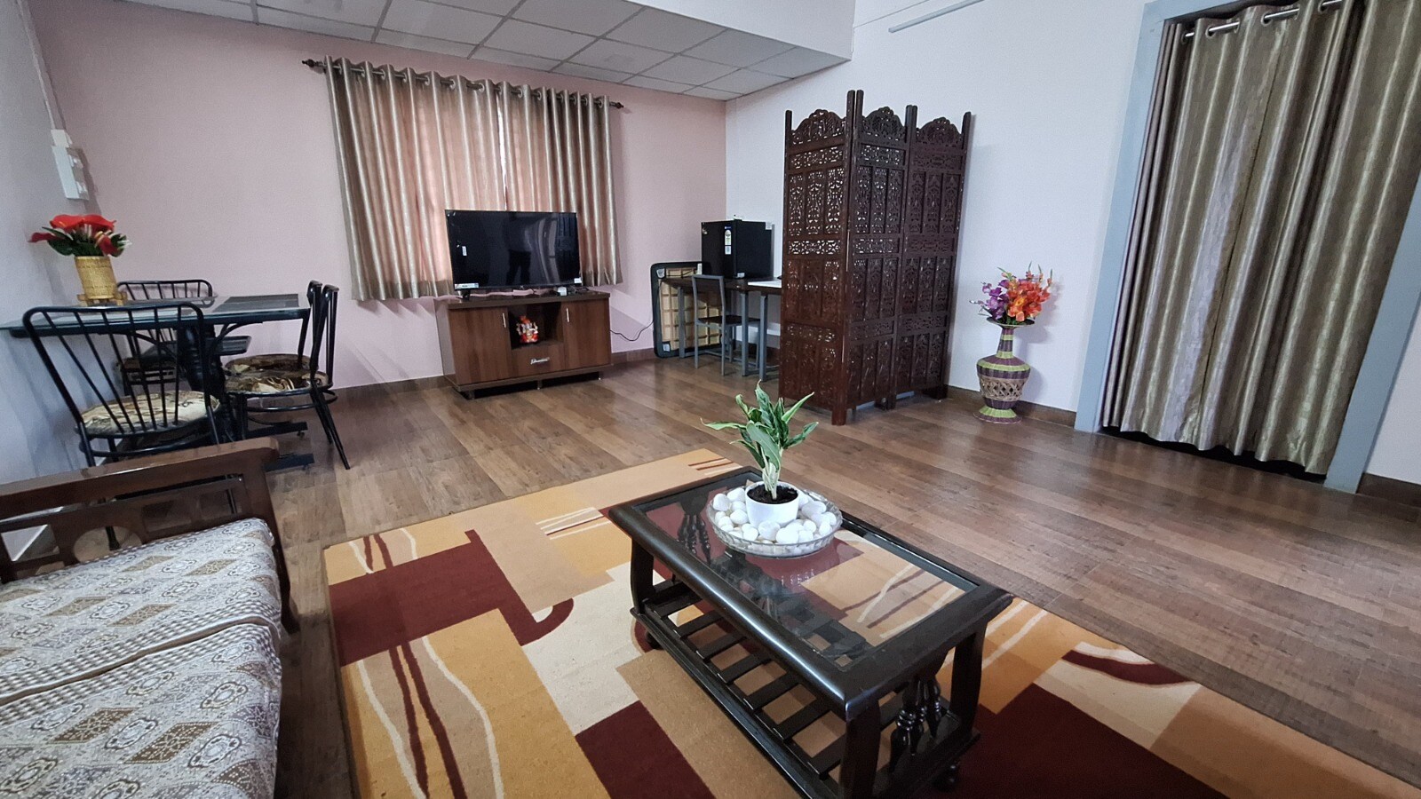 StayCostas Rutu 2BHK w garden - Tap to explore photos