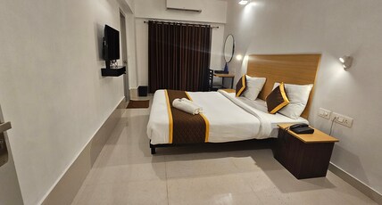Hotel B R Regency Room Type - Standard double AC