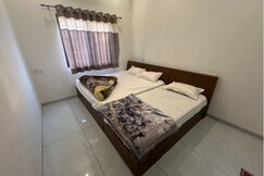 Shree Hari Palace | 900 Meter from Toran Dwar