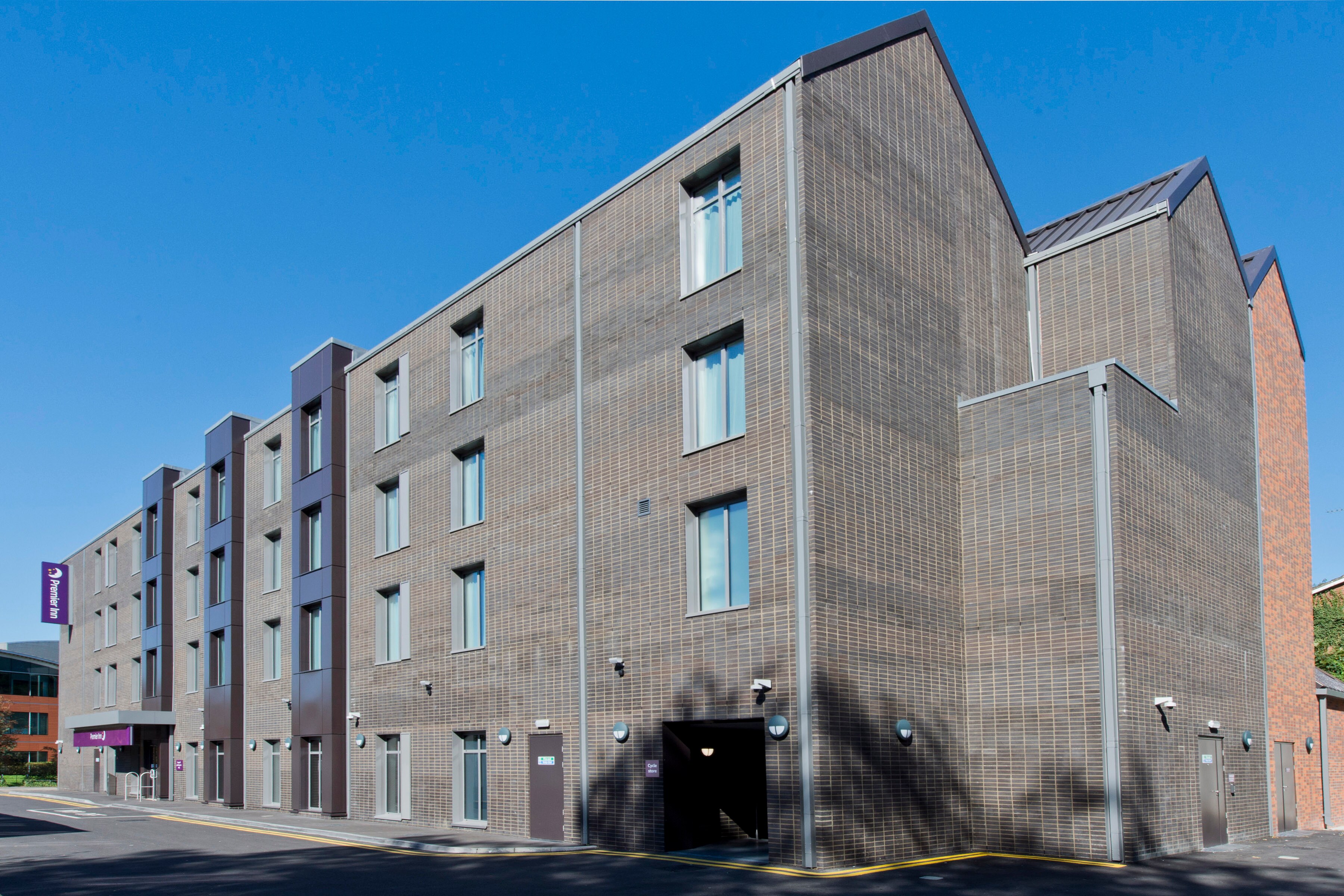 Premier Inn Sevenoaks - Tap to explore photos