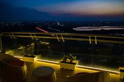 37th Floor Luxury Evening  Stay At Supernova Noida