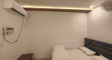 RAJA PALACE Room Type - Grand Luxury Room Ideal for 4 Guests