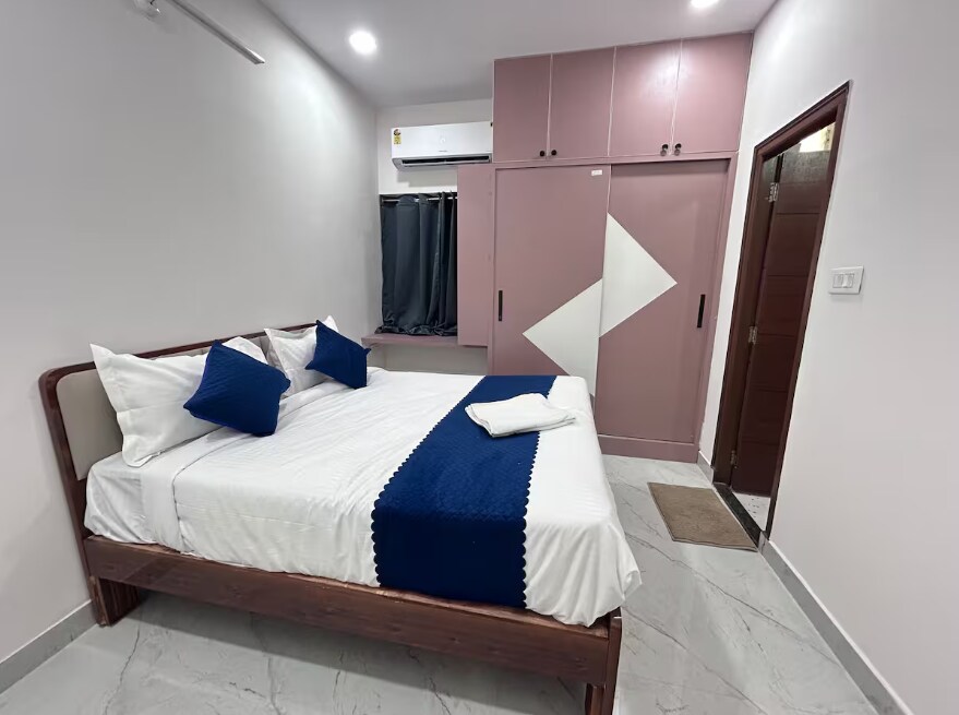 Luxury 3-BHK - Tap to explore photos