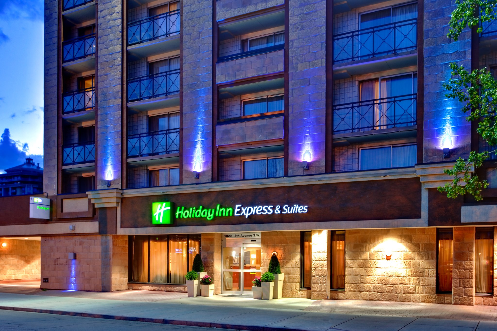 Holiday Inn Express Hotel & Suites Calgary - Tap to explore photos