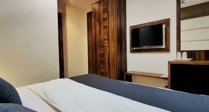 Hotel Chandigarh Pavilion Room Type - super deluxe ac rooms Hotel Chandigarh Pavilion Room Type - super deluxe ac rooms