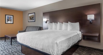 Best Western Plus Denton Inn & Suites Room Type - Accessible - 1 King, Mobility Accessible, Bathtub, Wi-Fi, Non-Smoking, Full Breakfast Best Western Plus Denton Inn & Suites Room Type - Accessible - 1 King, Mobility Accessible, Bathtub, Wi-Fi, Non-Smoking, Full Breakfast