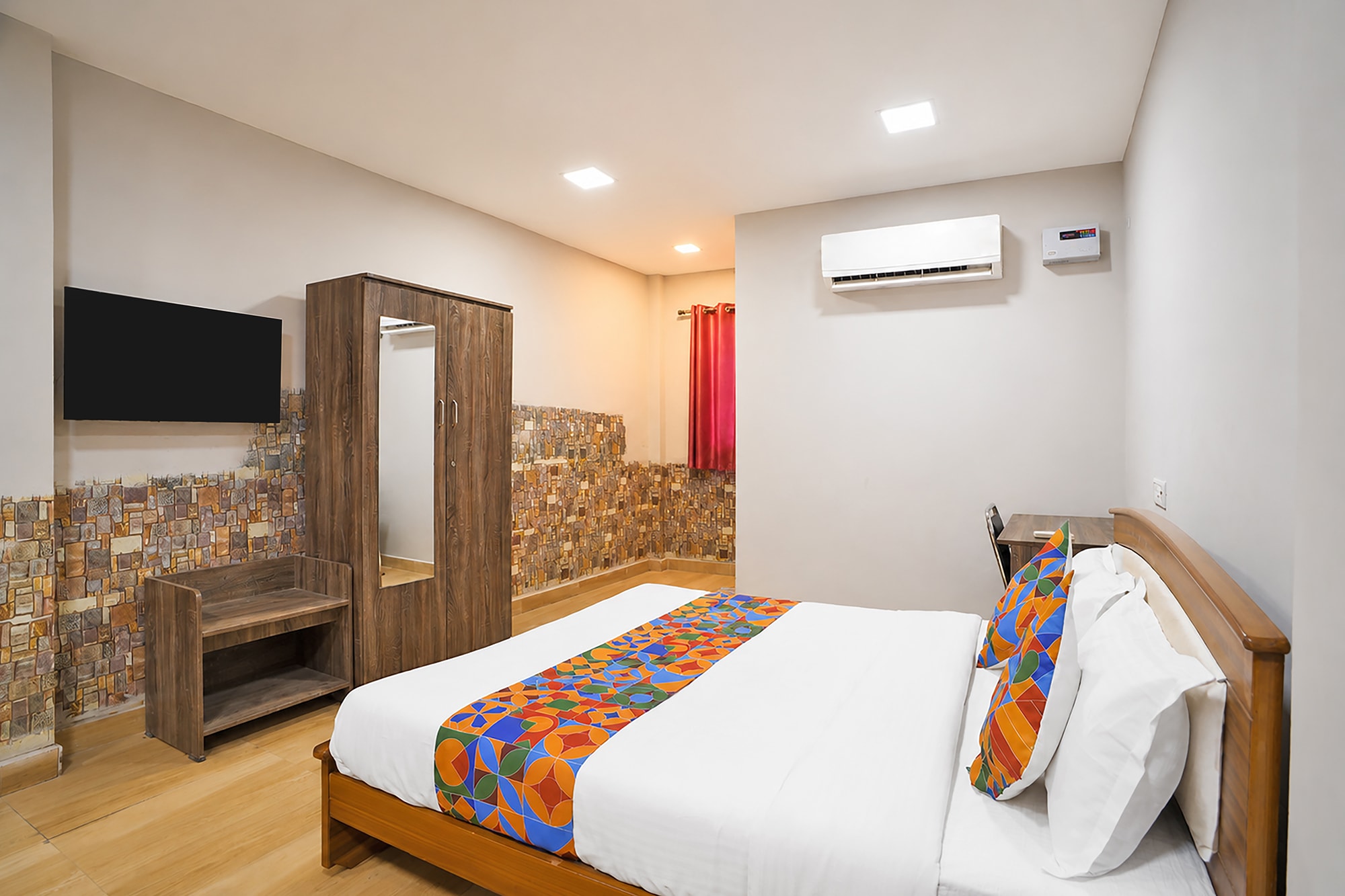 FabHotel Moon Stay - Nr Phoenix Mall , Velachery - Tap to explore photos