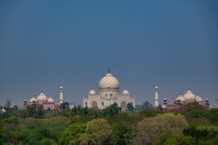 Big Brother Hostel | 500 m from Taj Mahal