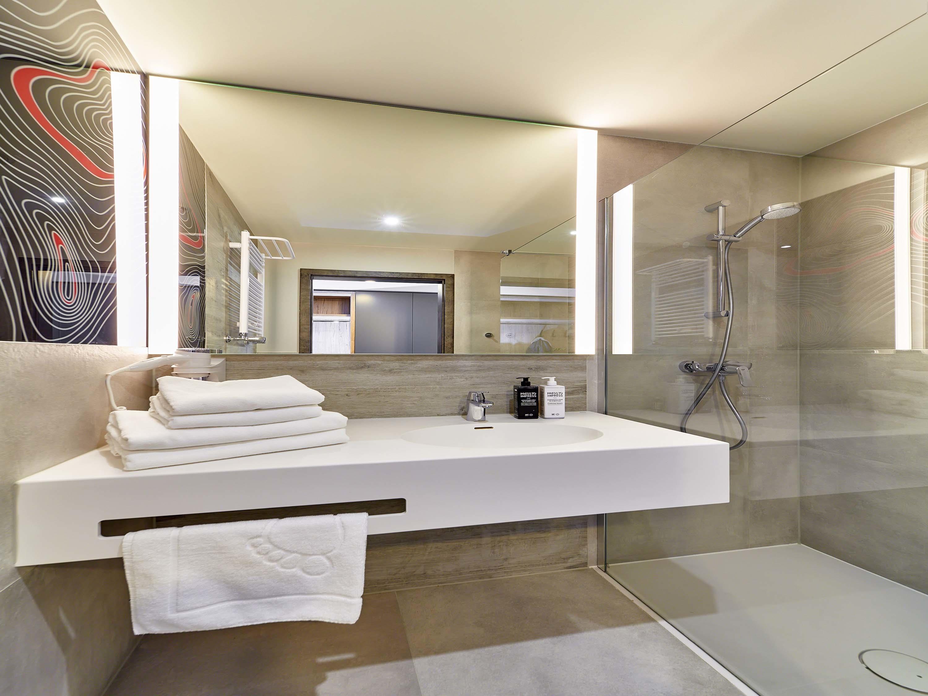 ibis Styles Nowy Targ - Tap to explore photos