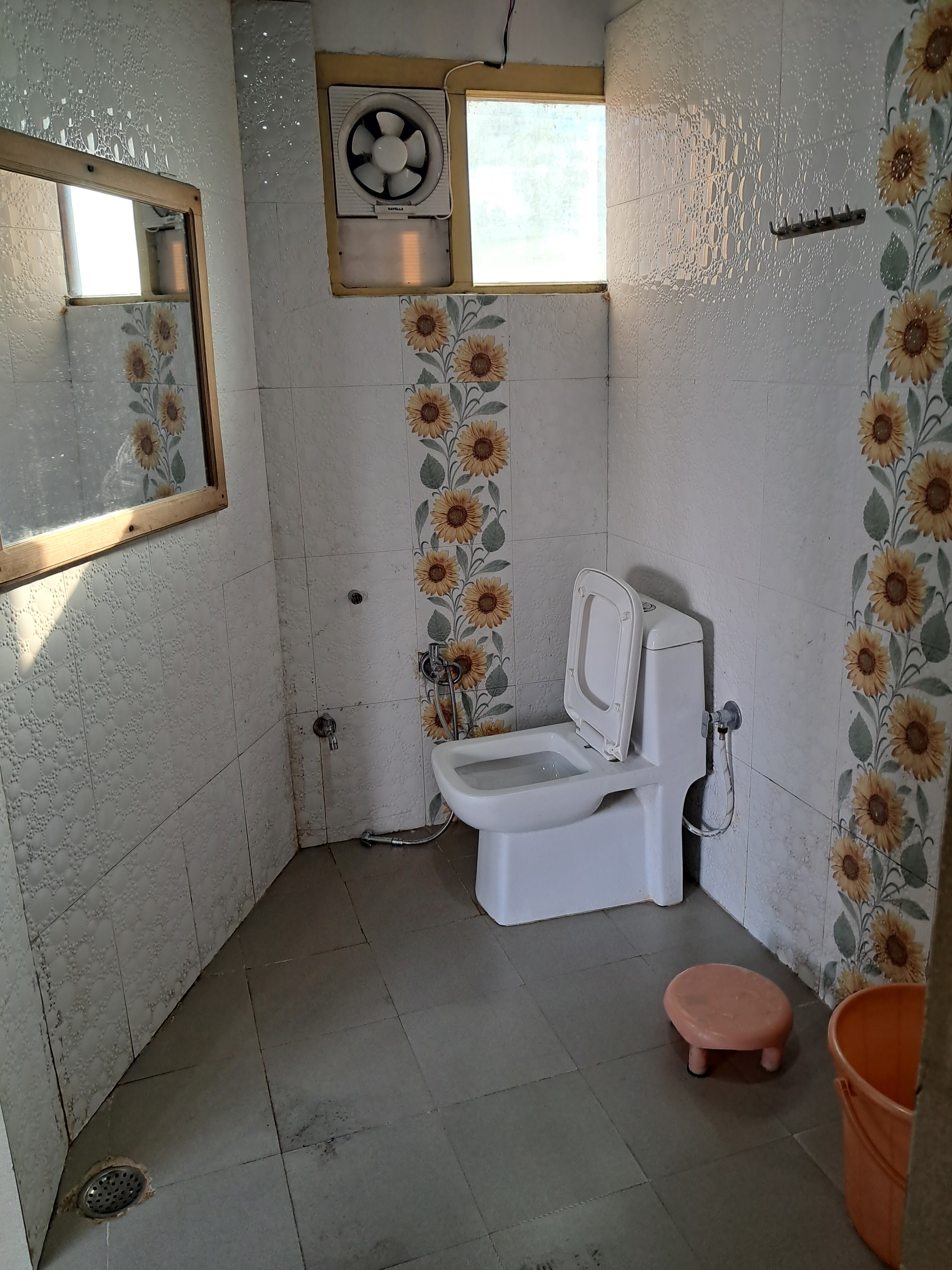 Hotel Pandey Lodge : Munsyari - Tap to explore photos