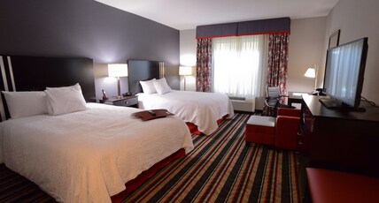 Hampton Inn & Suites by Hilton Albany At Albany Mall Room Type - 2 QUEEN BEDS NONSMOKING