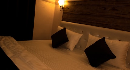 PUSHPANJALI THE ORCHID RESORT Room Type - Delux 2 Double Bed
