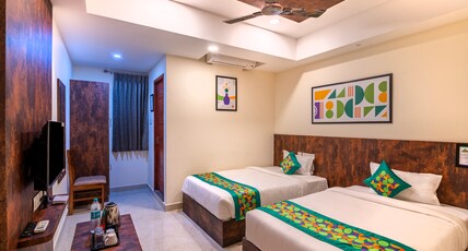 Treebo Rakshitha, Porur Room Type - Deluxe Room
