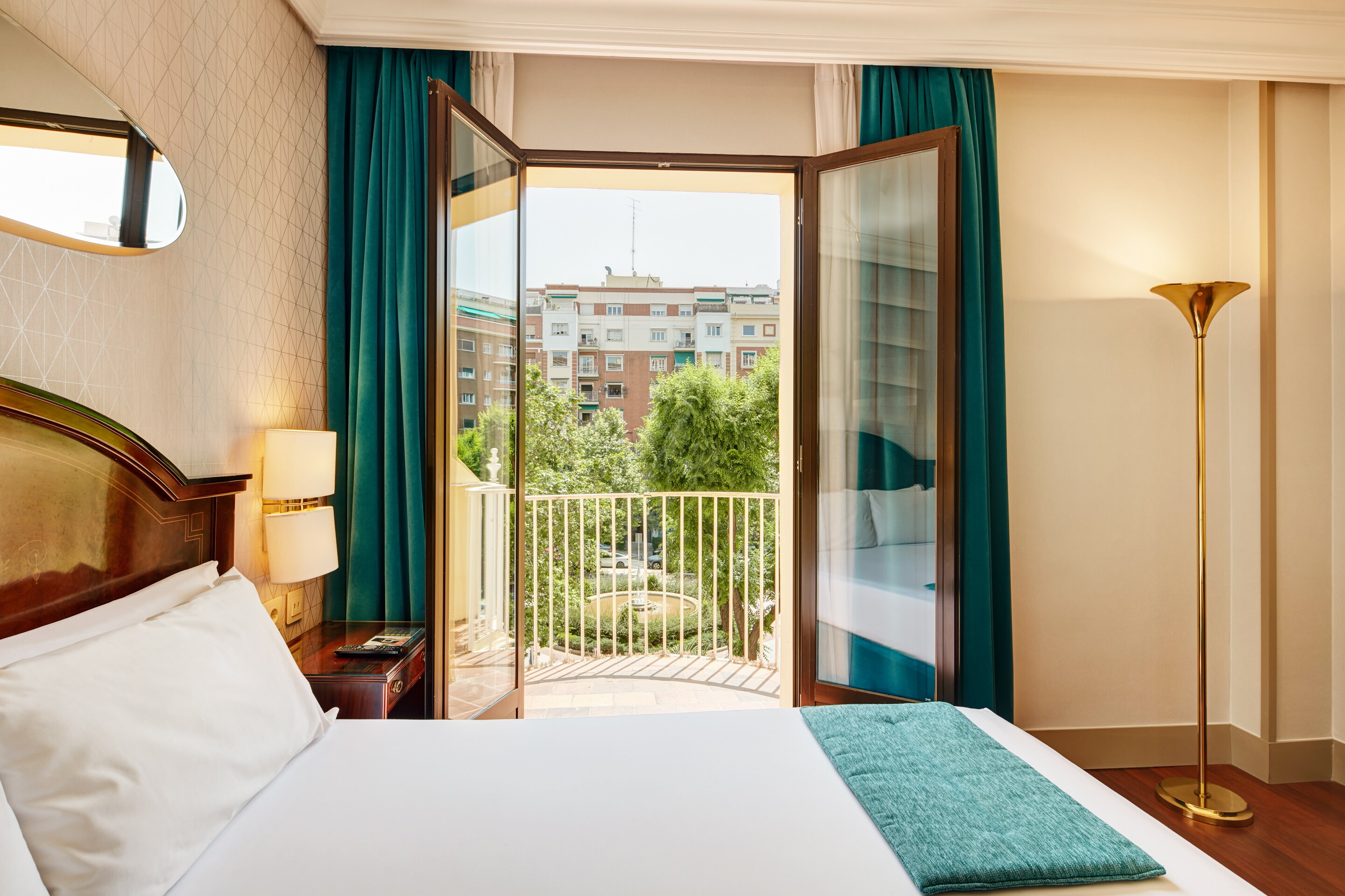 Sercotel Gran Hotel Conde Duque - Tap to explore photos