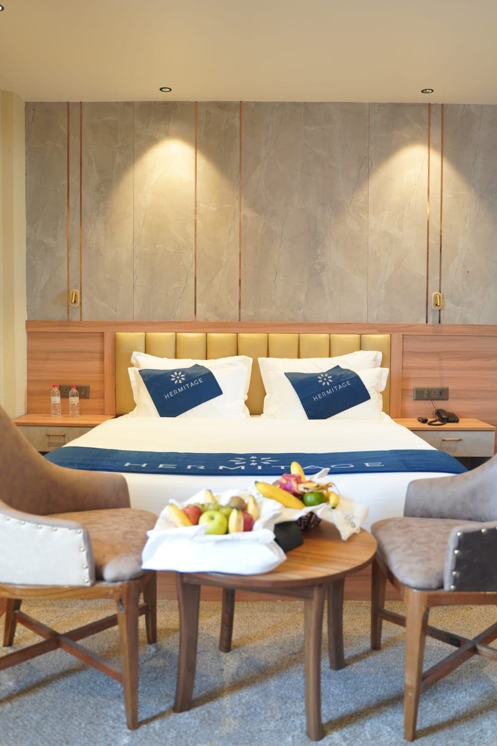 Hotel Hermitage Srinagar - Tap to explore photos