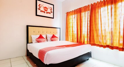 Hotel O Bakti Homestay Room Type - Indonesia Suite Double