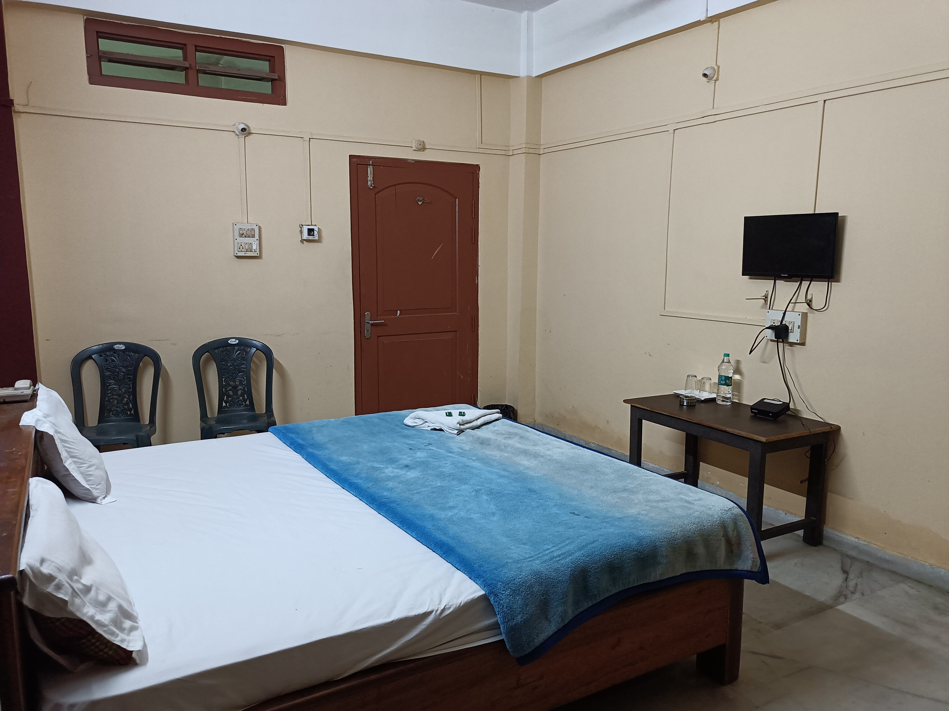 HOTEL YUVRAAJ PALACE - Tap to explore photos