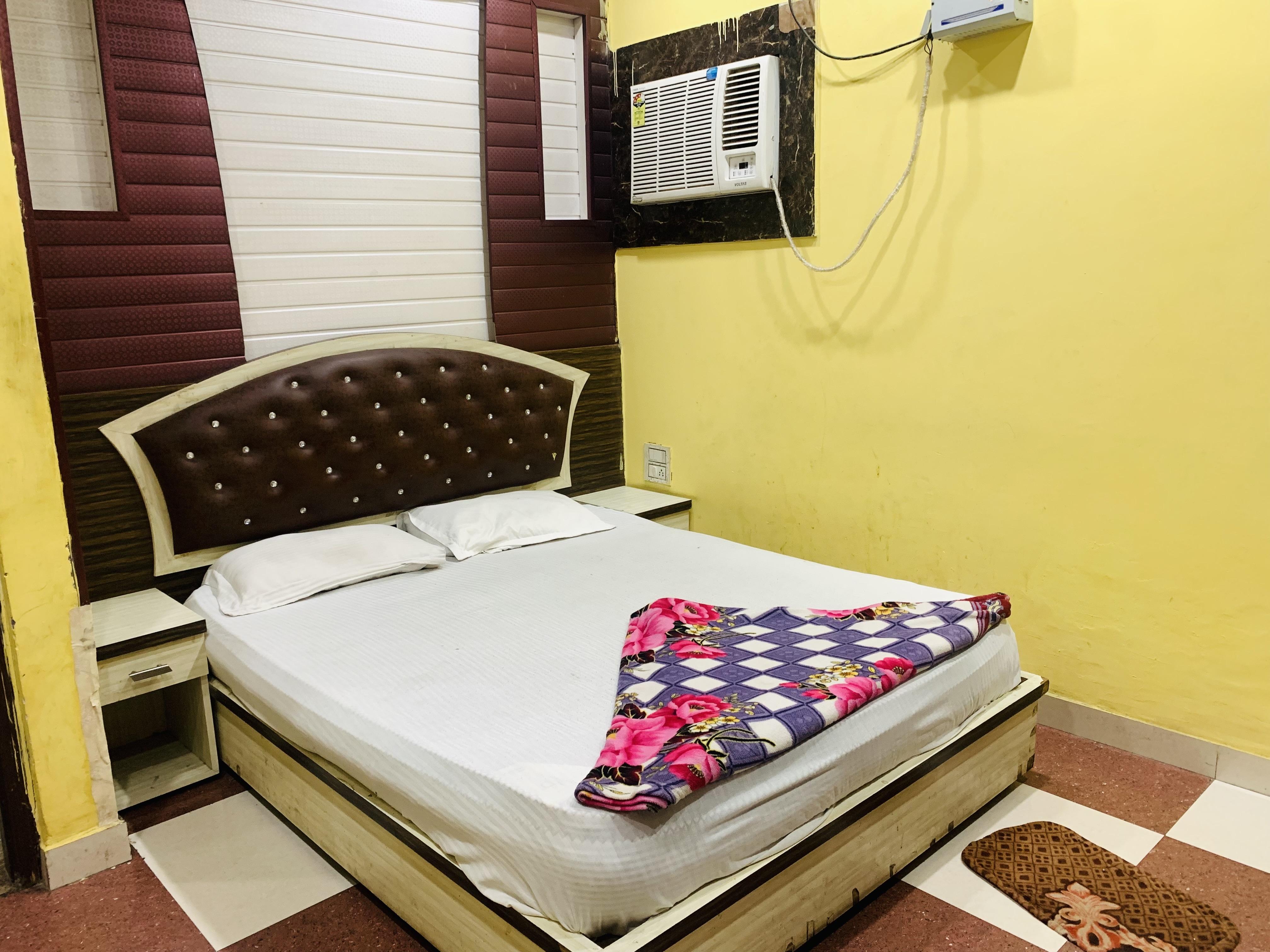 Hotel Delhi Heart - Tap to explore photos