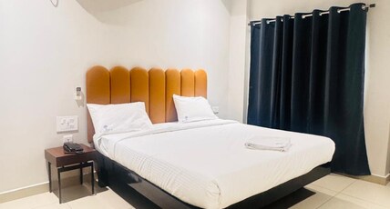 HOTEL BLUE STONE 2 Room Type - Deluxe Room